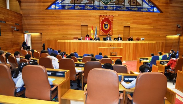 Diego Calvo reivindica o esforzo do Parlamento para recuperar a confianza da cidadanía e subliña que a Cámara  “é de todas as galegas e galegos”