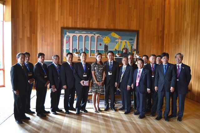 Unha delegación do Camiño de Shikoku xaponés visita o Parlamento de Galicia