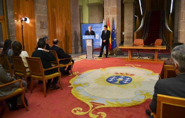 Estudantado de centros públicos poderá facer visitas conxuntas á Xunta e ao Parlamento nun programa de promoción dos valores democráticos 