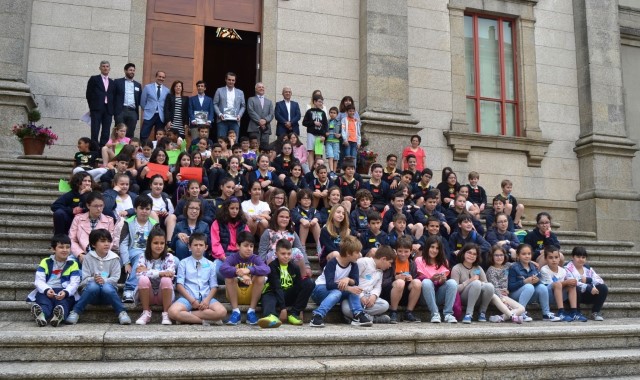 O Parlamento de Galicia acolle un pleno infantil centrado no respecto e a convivencia contra o acoso escolar