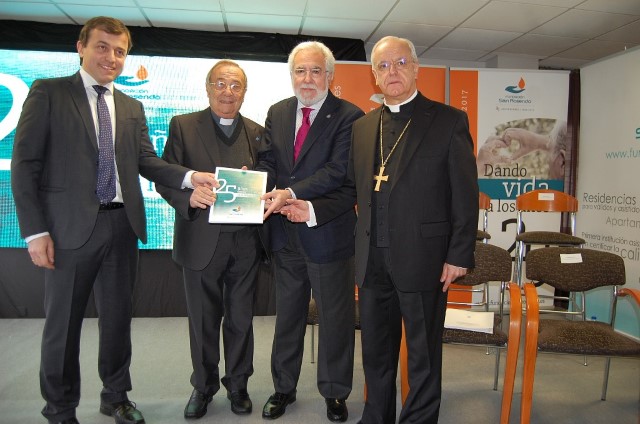 Santalices salienta o traballo da Fundación San Rosendo, “un referente nacional e internacional na atención ás persoas maiores”