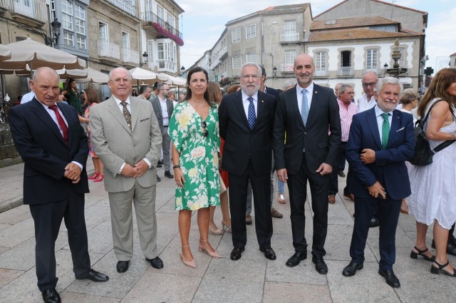 O presidente do Parlamento de Galicia recolle o premio “Celanova, Casa dos poetas”, “un estímulo para seguir traballando e intensificar o noso esforzo”