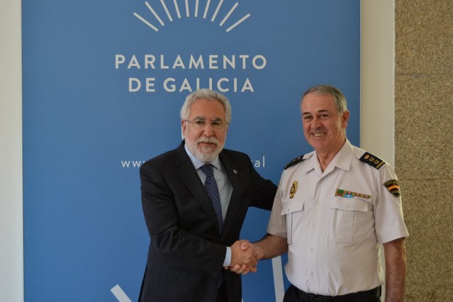 O presidente do Parlamento recibe ao novo comisario xefe da Policía Autonómica