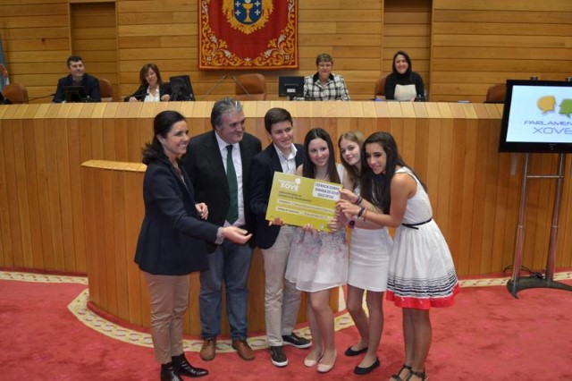 PARLAMENTO XOVE 2013 - Pilar Rojo anima á mocidade a desenvolver o seu propio “sentido crítico”