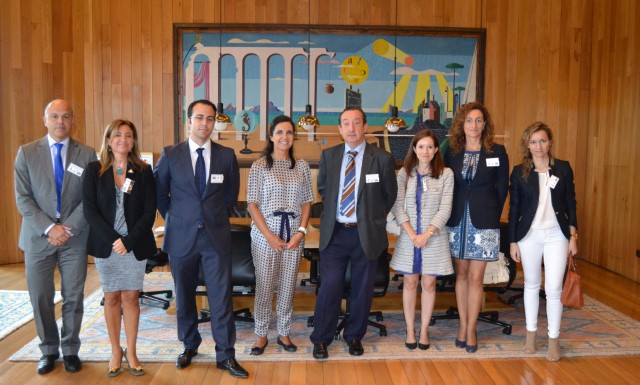 A Xunta Directiva de AGEINCO visita o Parlamento de Galicia