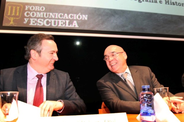 José Manuel Balseiro, secretario da Mesa do Parlamento de Galicia, e Javier Rojo, presidente do Senado. Foto AGN