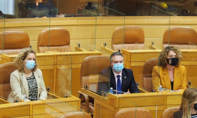 Ana Belén García Vidal, María Felisa Rodríguez Carrera e Manuel Santos Costa toman posesión das súas actas no Parlamento de Galicia