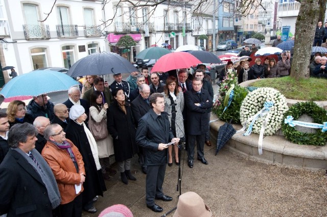 A presidenta do Parlamento asiste en Vilalba á homenaxe a Manuel Fraga