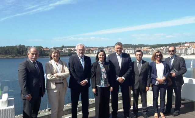 Unha delegación da Asemblea dos Azores coñece actividades vinculadas ao sector marítimo galego