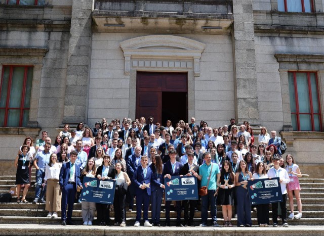 ​A Cámara galega acolle a final do certame Parlamento Xove