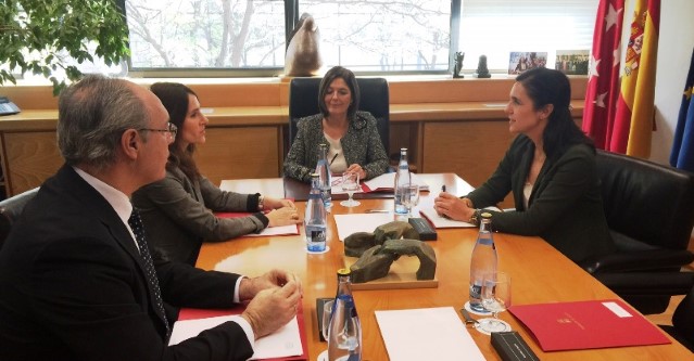 Pilar Rojo participa nunha reunión do Comité Permanente da COPREPA na Asemblea de Madrid