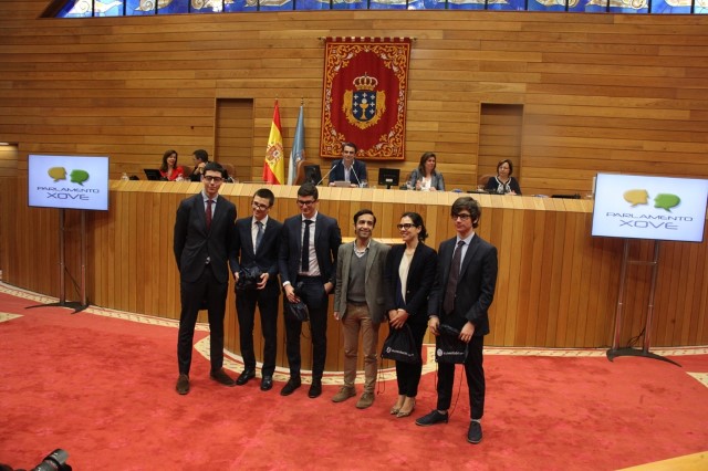 A Cámara galega patrocinará a participación dos gañadores do Parlamento Xove nun certame de ámbito estatal que se celebrará no Senado