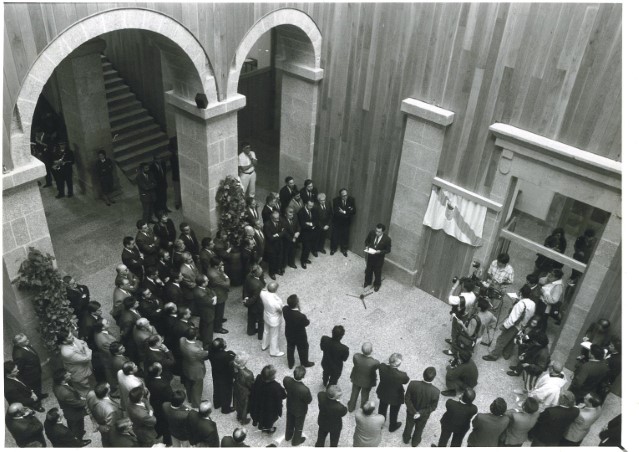 Cúmprense 30 anos da inauguración do Pazo do Hórreo como sede do Parlamento de Galicia