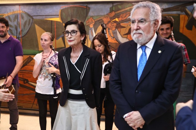Buenos Aires acolle unha exposición sobre a historia do Parlamento de Galicia