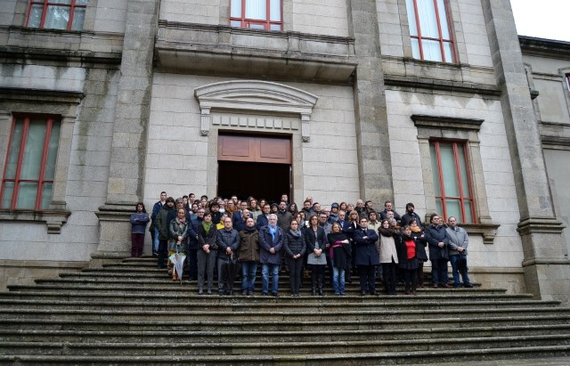 Minuto de silencio no Parlamento en sinal de repulsa contra a violencia de xénero