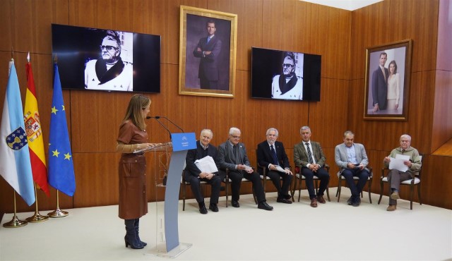 O Parlamento homenaxea a Celso Emilio Ferreiro “figura determinante” polo seu compromiso coa lingua e a cultura de Galicia