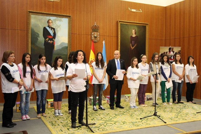 José Manuel Baltar súmase, en nome do Parlamento de Galicia, aos obxectivos da Campaña Mundial pola Educación