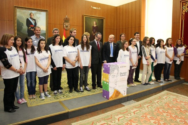 José Manuel Baltar súmase, en nome do Parlamento de Galicia, aos obxectivos da Campaña Mundial pola Educación