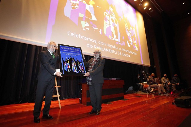 Os Premios da Crítica súmanse á celebración do 40 aniversario do Parlamento de Galicia 