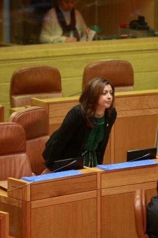 Tres deputadas e un deputado toman posesión no Pleno do Parlamento