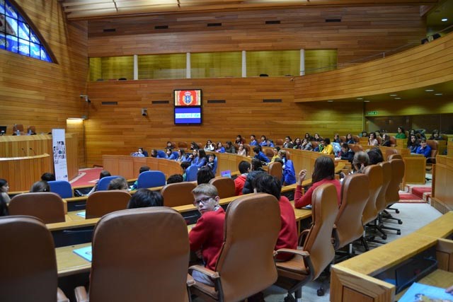 O Parlamento de Galicia acolleu unha sesión plenaria infantil conmemorativa do 25 aniversario da Convención dos Dereitos dos Nenos