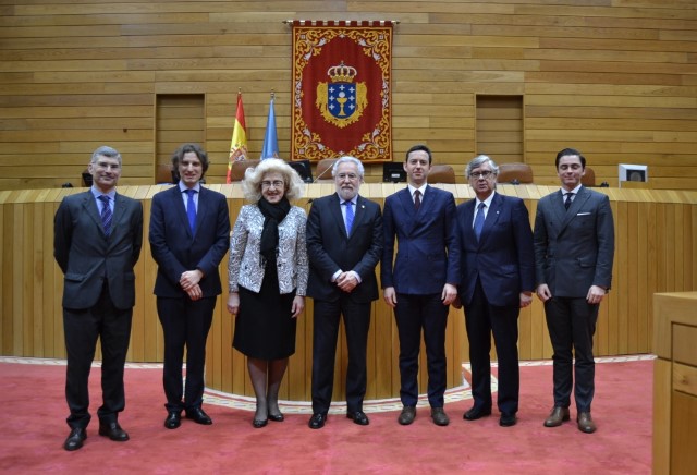 O viceministro polaco de Emprendemento e Tecnoloxía interésase polo funcionamento do Parlamento de Galicia