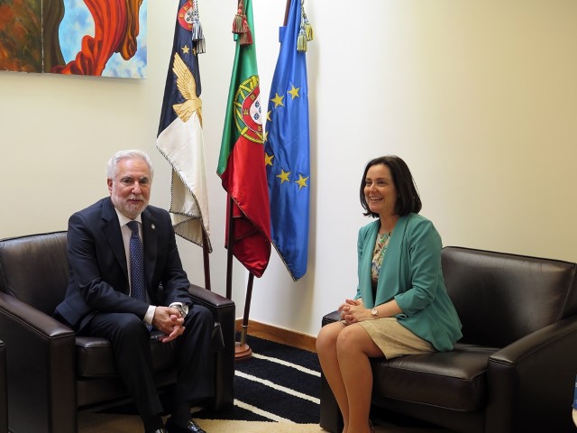 O presidente do Parlamento de Galicia mantivo unha reunión de traballo coa súa homóloga da Asemblea Lexislativa da Rexión Autónoma dos Azores, Ana Luís