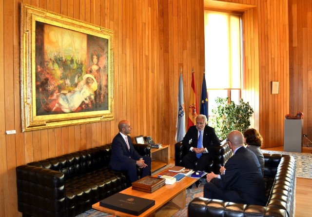 O presidente do Parlamento recibe a unha delegación da Embaixada de Israel en España