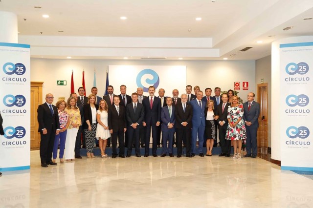 O presidente do Parlamento acompaña á Súa Maxestade O Rei  durante a visita a Galicia
