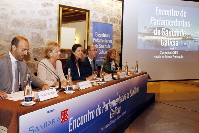 Pilar Rojo inaugura un encontro de parlamentarios de Sanidade, aos que anima a “reforzar os puntos en común”