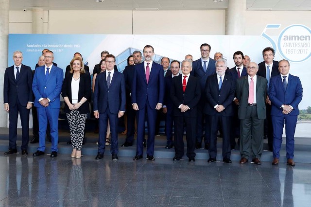 O presidente do Parlamento acompaña á Súa Maxestade O Rei  durante a visita a Galicia
