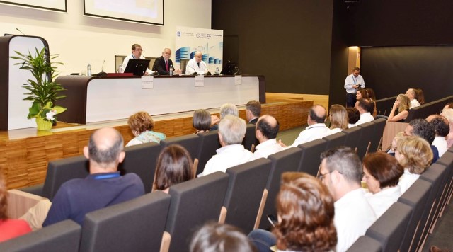 Santalices subliña que o Álvaro Cunqueiro é un hospital público punteiro no que se exerce medicina de vangarda