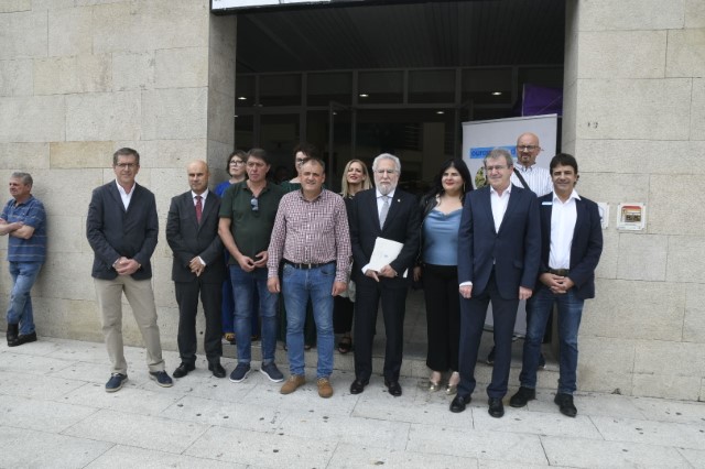 Santalices resalta a necesidade de abordar os hábitos saudábeis e a lonxevidade