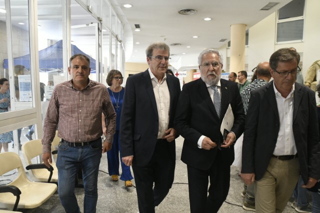 Santalices resalta a necesidade de abordar os hábitos saudábeis e a lonxevidade