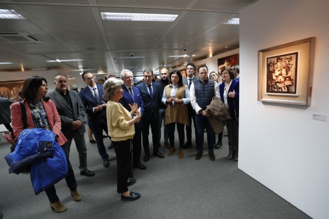 O Parlamento de Galicia expón en Lugo unha selección da súa colección de arte 