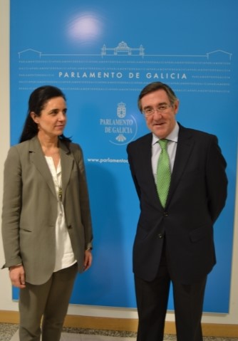A presidenta do Parlamento recibe ao alcalde de Santiago de Compostela, que inicia na Cámara galega unha rolda de visitas institucionais 