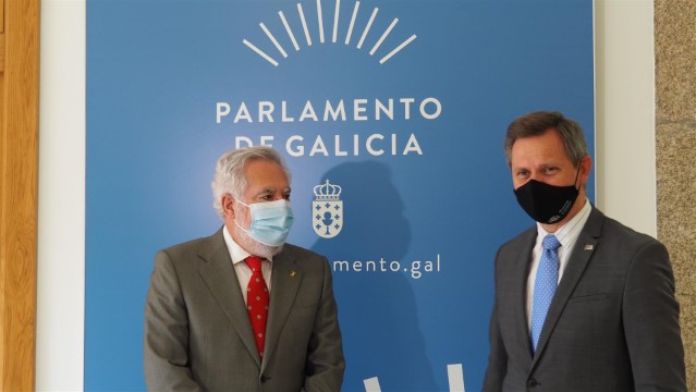 Santalices reitera ao delegado do Goberno a lealdade institucional do Parlamento de Galicia