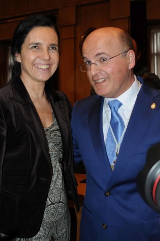 Pilar Rojo asiste á toma de posesión do novo presidente da Deputación Provincial de Ourense, Xosé Manuel Baltar