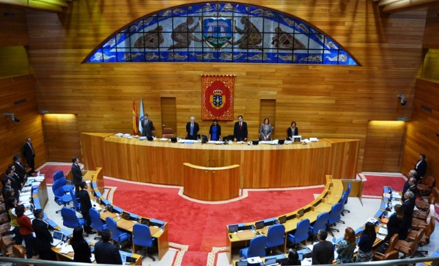 O Parlamento de Galicia garda un minuto de silencio en memoria do brigadista  falecido en Castrelo do Val