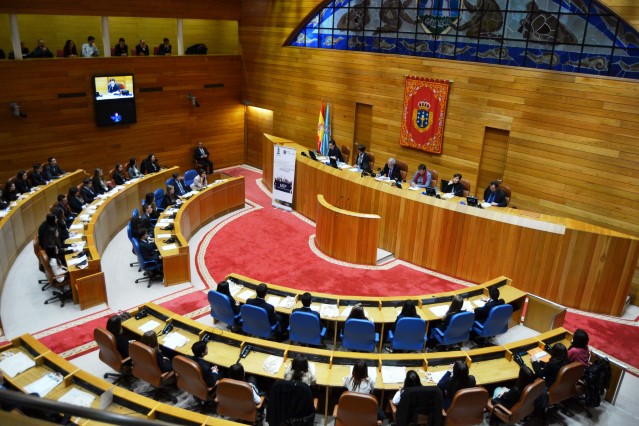A Cámara galega acolle a apertura da XIII Sesión Nacional de Modelo de Parlamento Europeo