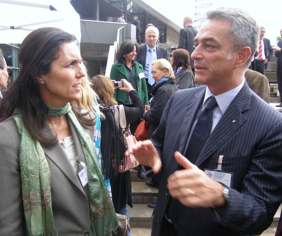 A presidenta do Parlamento de Galicia co novo presidente da Conferencia de Presidentes de Asembleas Lexislativas de Europa, Nazario Pagano, presidente do Consello Rexional dos Abruzos, Italia, elixido hoxe