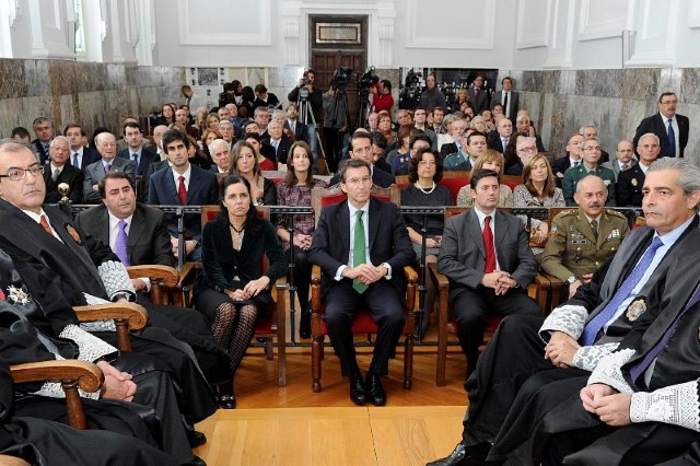 A presidenta do Parlamento asistiu ao acto de imposición da cruz de honra de San Ramimundo de Peñafort 