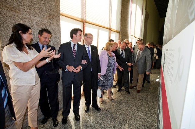 O Parlamento de Galicia inaugura unha exposición sobre os primeiros anos da institución