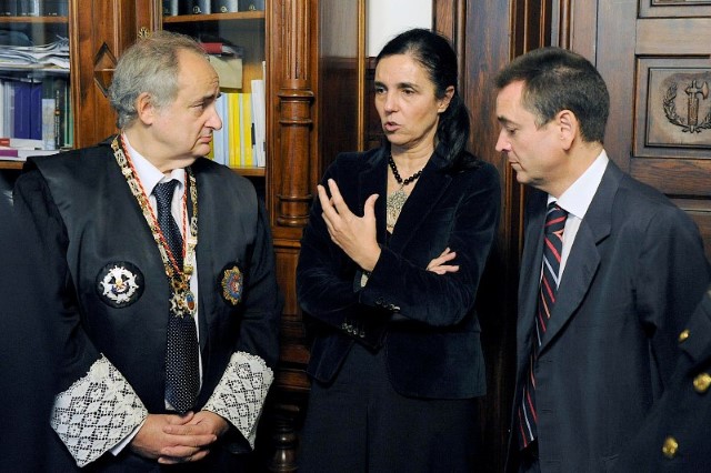 A presidenta do Parlamento asistiu ao acto de imposición da cruz de honra de San Ramimundo de Peñafort 