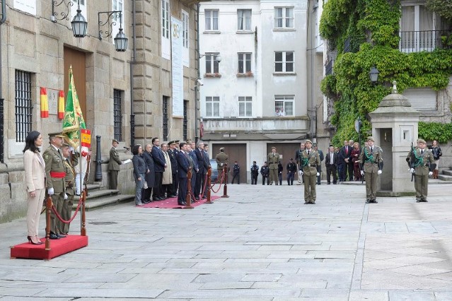 A presidenta do Parlamento asistiu á celebración do Día das Forzas Armadas na Coruña