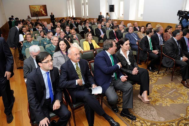 A presidenta do Parlamento de Galicia, Pilar Rojo Noguera, asistiu na Coruña á celebración do 25 aniversario do Tribunal Superior de Xustiza de Galicia