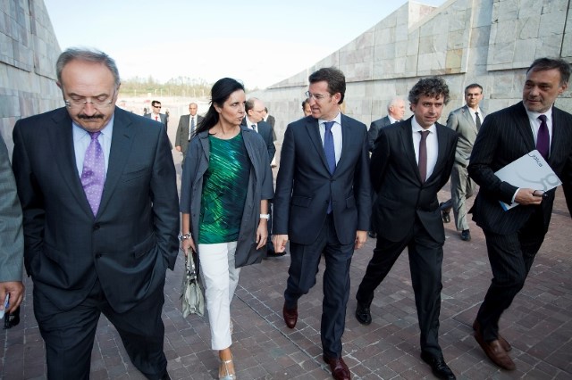 A presidenta do Parlamento de Galicia asistiu este xoves, canda o presidente da Xunta, Alberto Núñez Feijóo, ao acto de celebración do 40 aniversario de TVE en Galicia