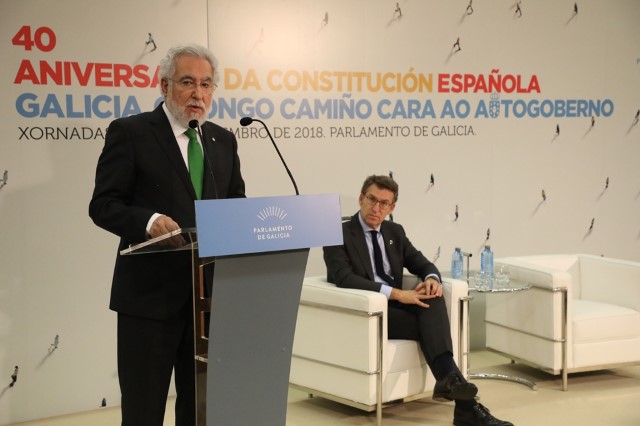 Santalices afirma que “Galicia demostra que autogoberno  e identidade diferenciada son compatibles coa lealdade institucional e o respecto á Constitución”