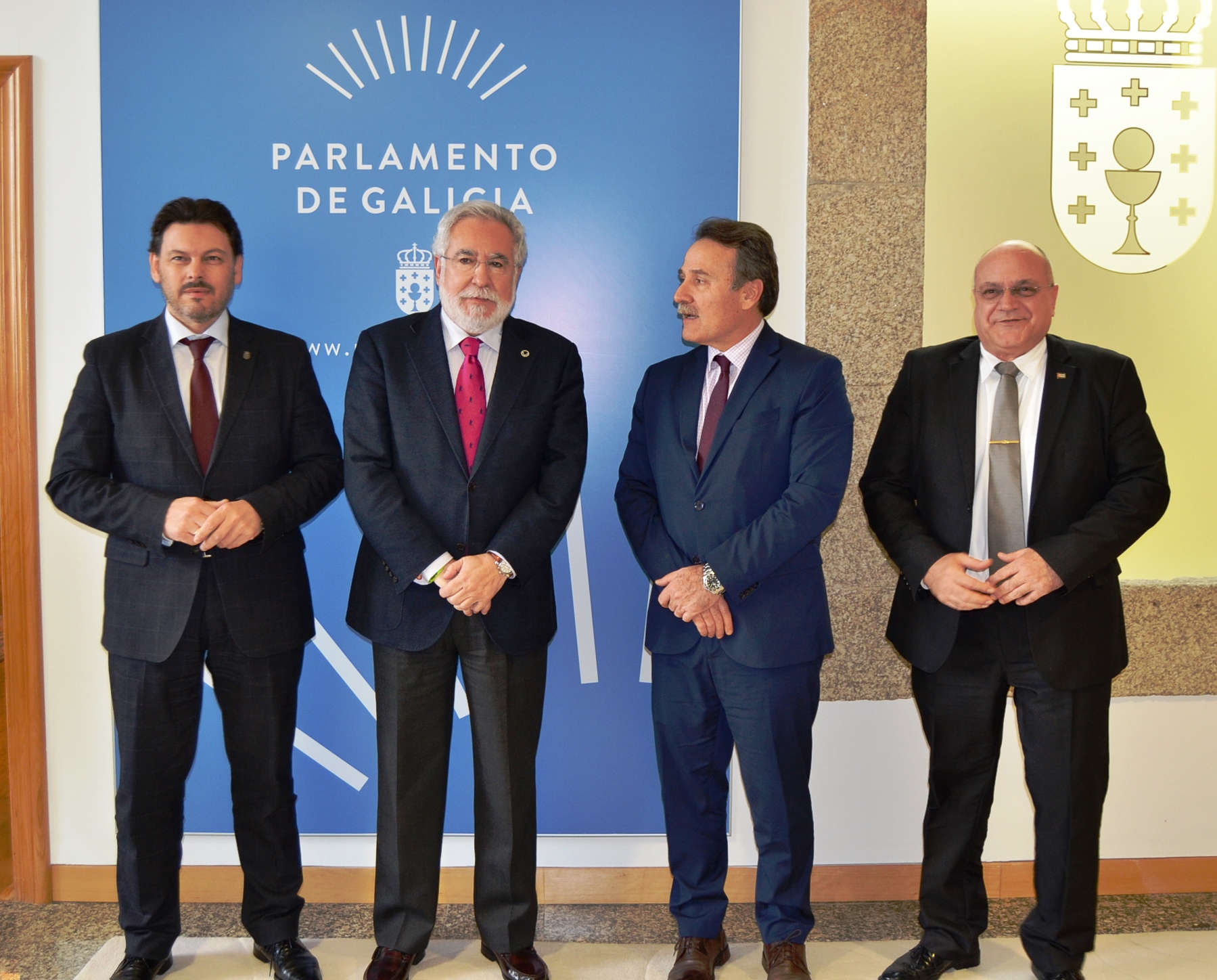 O presidente do Parlamento de Galicia recibiu ao embaixador de Cuba en España