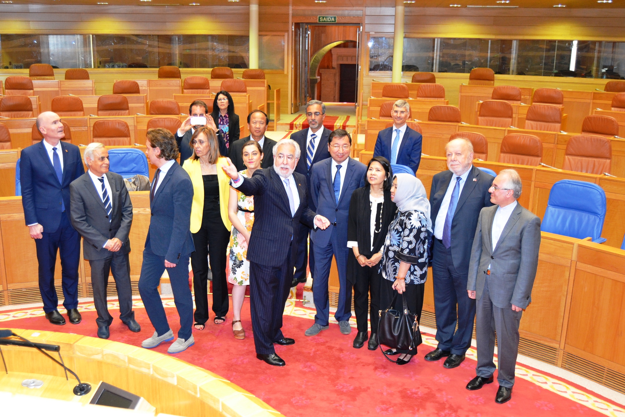 Embaixadores de países da área Asia-Pacifico visitaron o Parlamento de Galicia